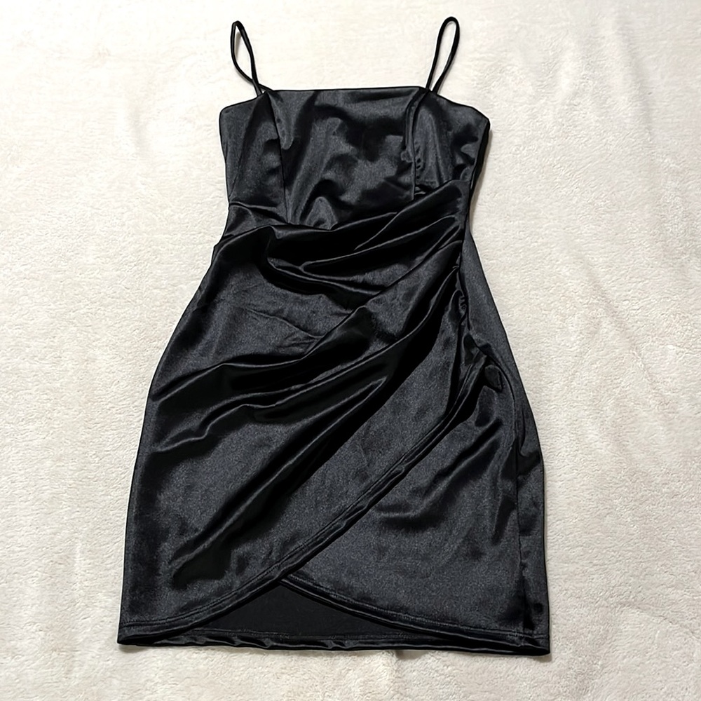 Windsor satin dress size small